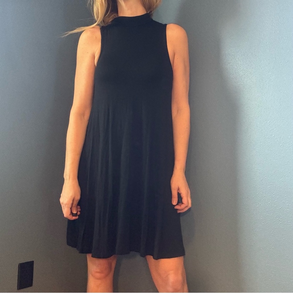 Silence + Noise Black Jersey High Neck Halter Dress Size Medium Armpit